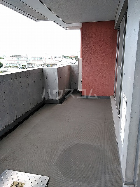 23/30 バルコニー