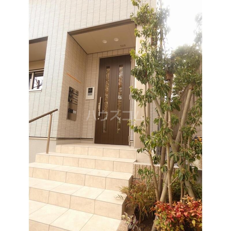 20/27 エントランス