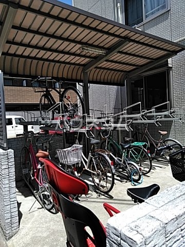 28/30 エントランス