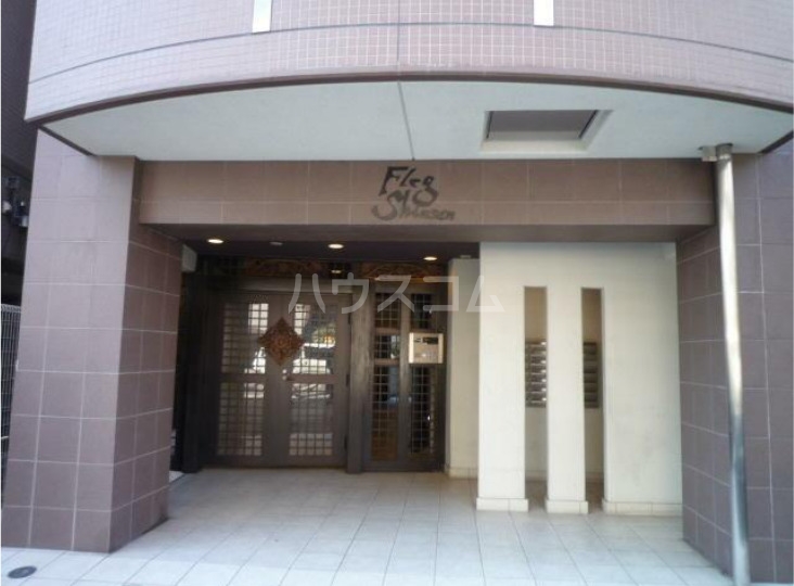 15/18 エントランス