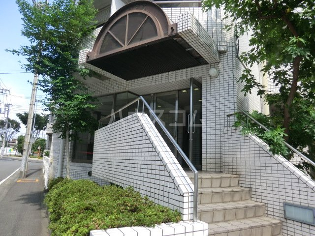 20/30 エントランス