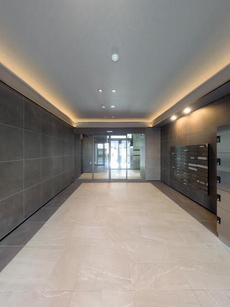 28/29 エントランス