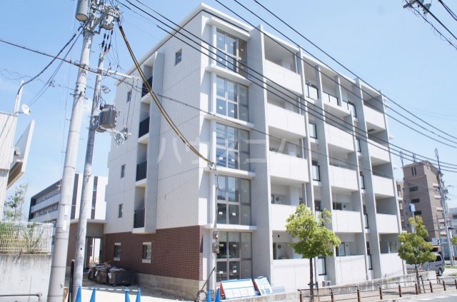 14/14 エントランス