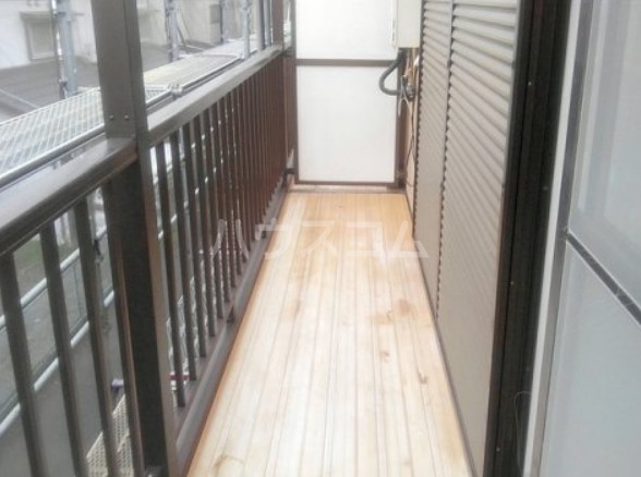 21/30 バルコニー