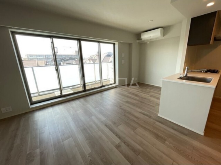 15/23 バルコニー