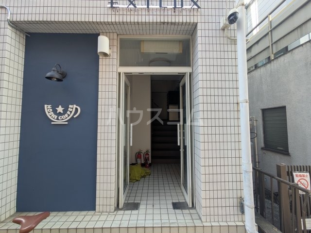 18/28 エントランス