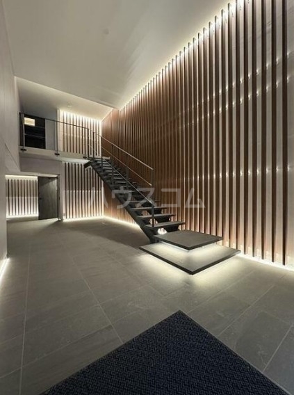 14/18 エントランス