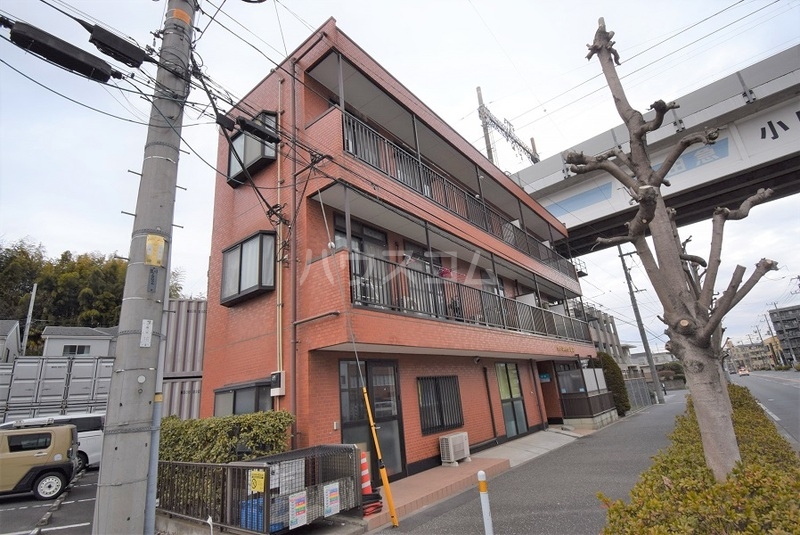 13/19 エントランス