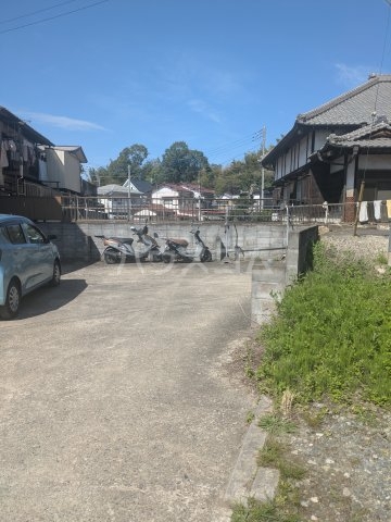 24/27 駐車場