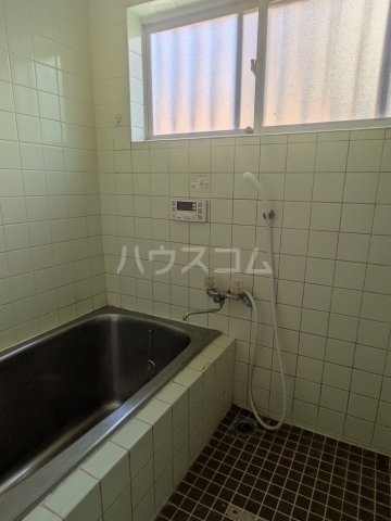 17/27 浴室