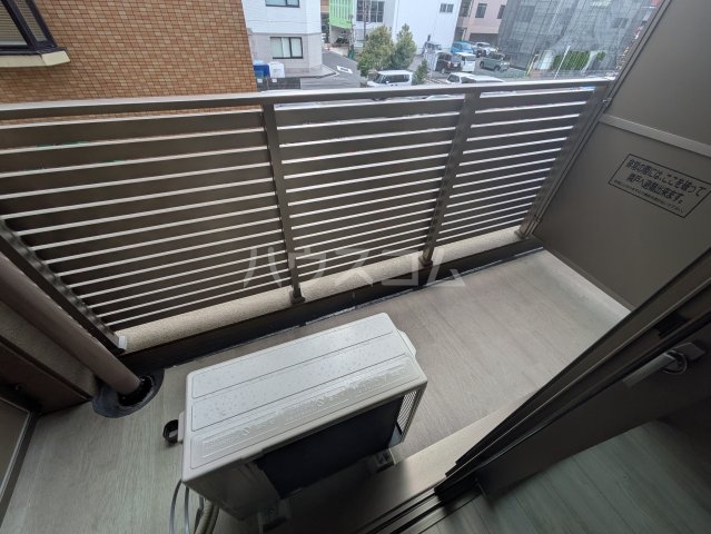 19/28 バルコニー