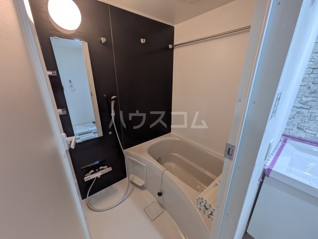 14/28 浴室