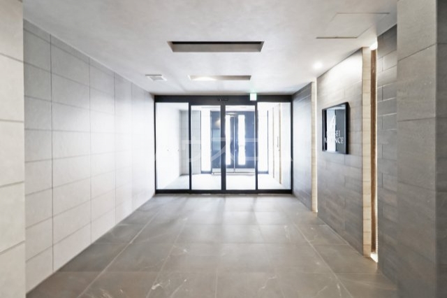 29/30 エントランス