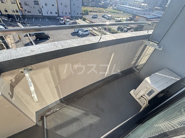 13/21 バルコニー