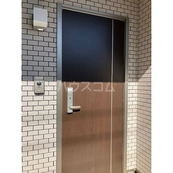 13/21 エントランス