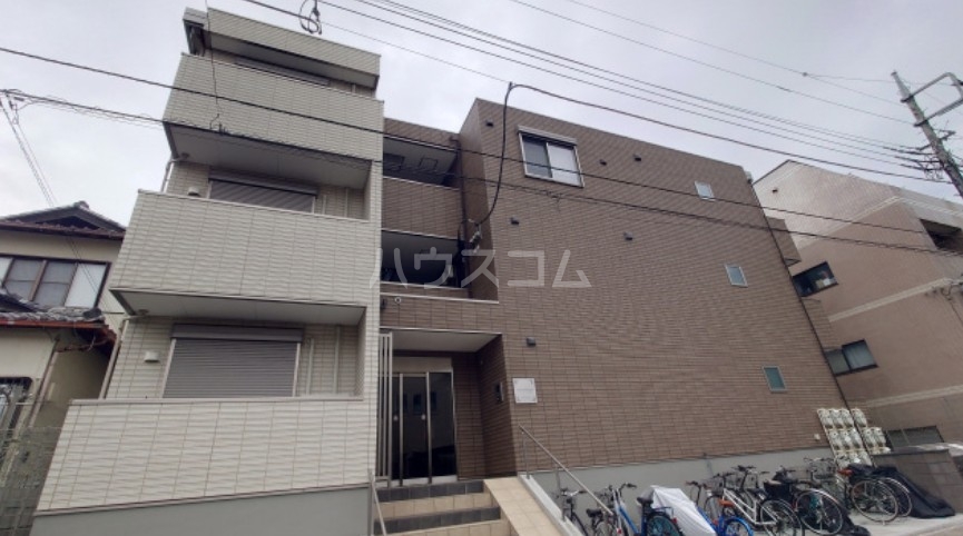 14/22 エントランス