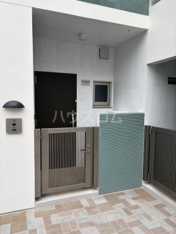 15/25 エントランス