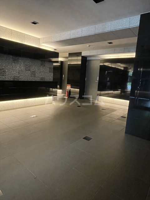 16/22 エントランス