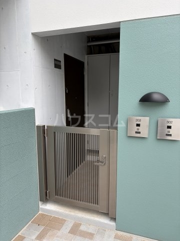 16/26 エントランス