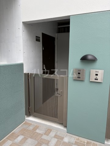 16/26 エントランス