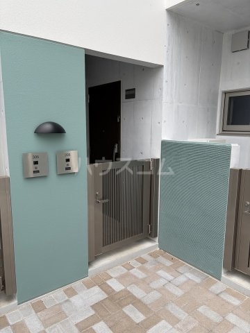 16/26 エントランス