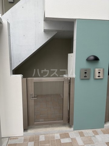 16/26 エントランス