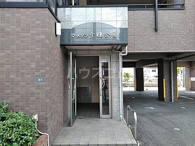 21/29 エントランス