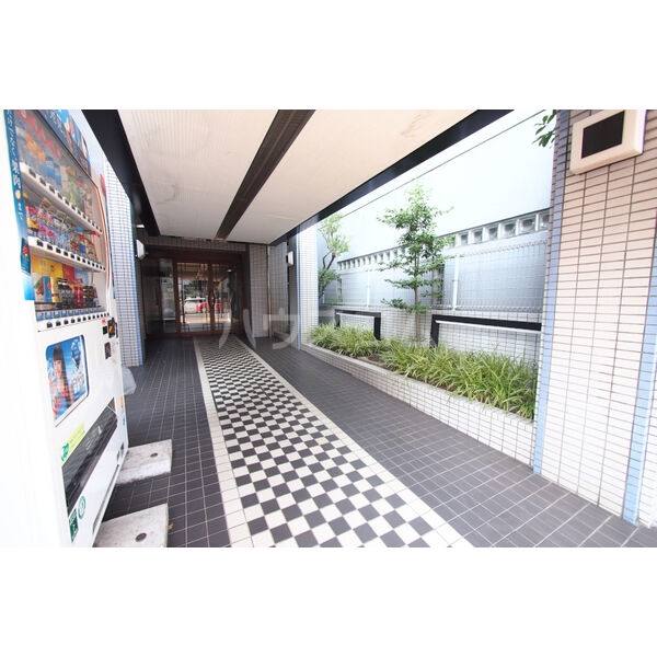 21/21 エントランス