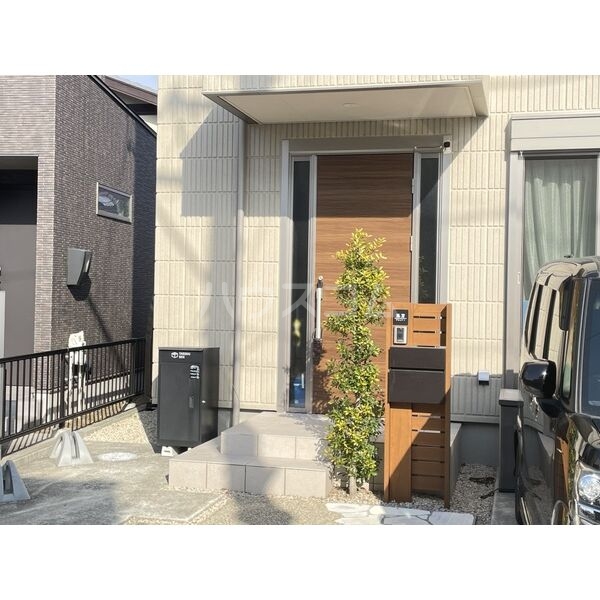 15/22 エントランス