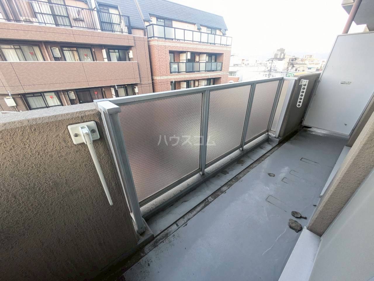 23/30 バルコニー