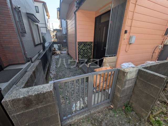 2/2 エントランス