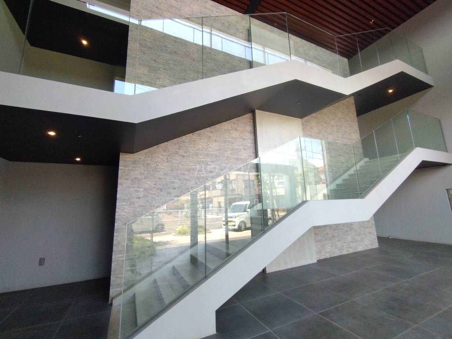 2/10 エントランス