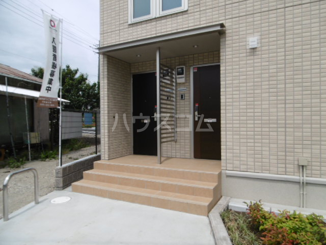 20/30 エントランス