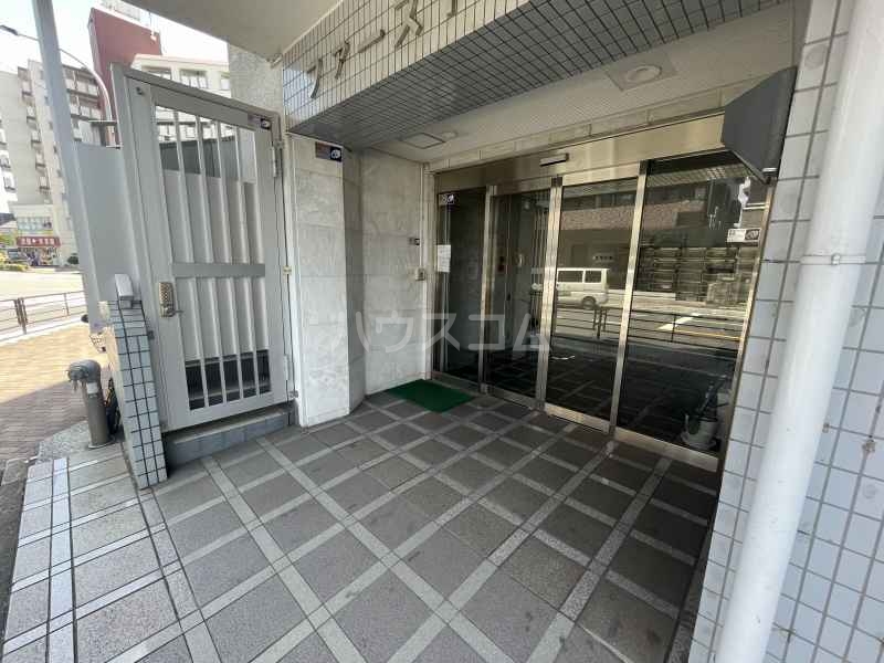 21/29 エントランス