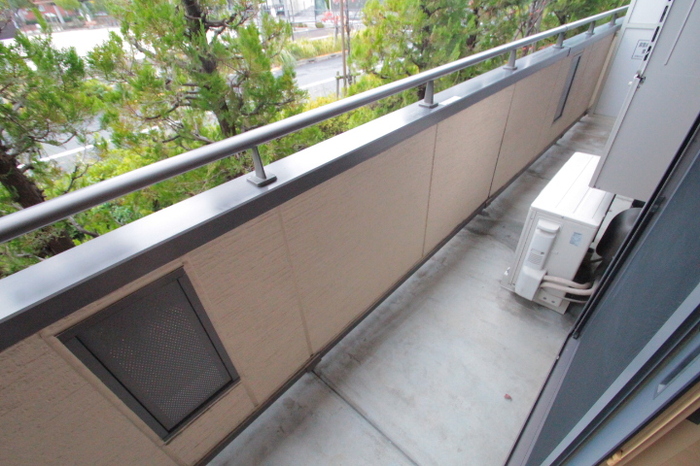 13/20 バルコニー