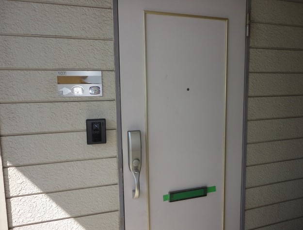 20/30 エントランス