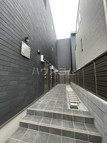 2/4 エントランス