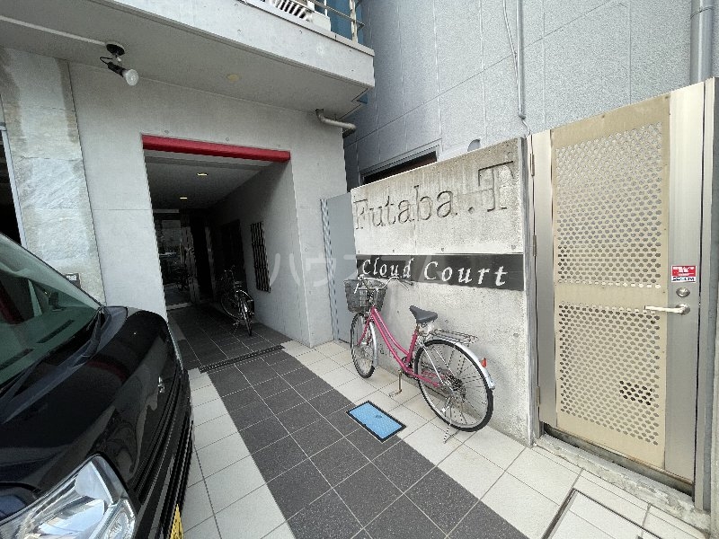 3/4 エントランス