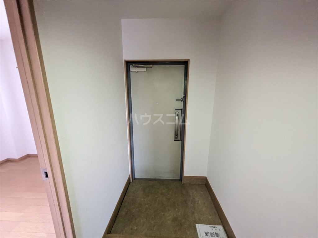 13/30 玄関