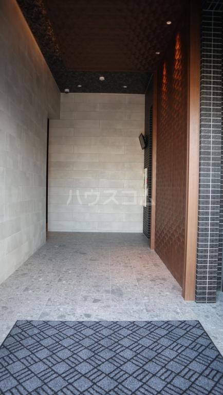 14/17 エントランス