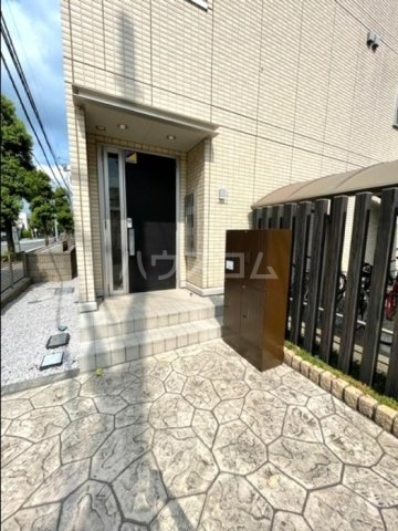 20/30 エントランス