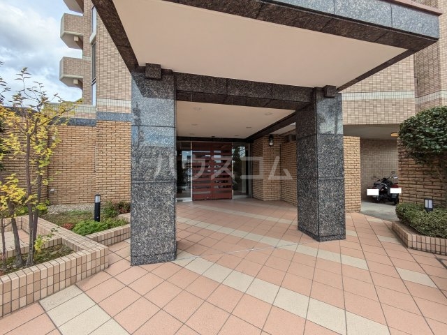 19/28 エントランス