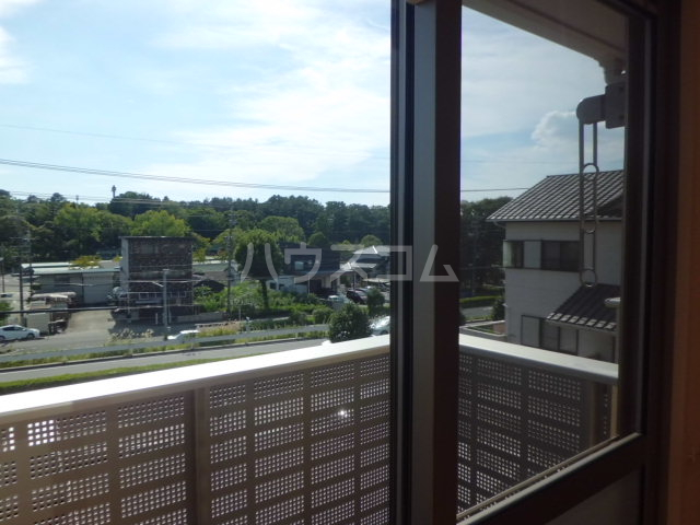 18/25 バルコニー