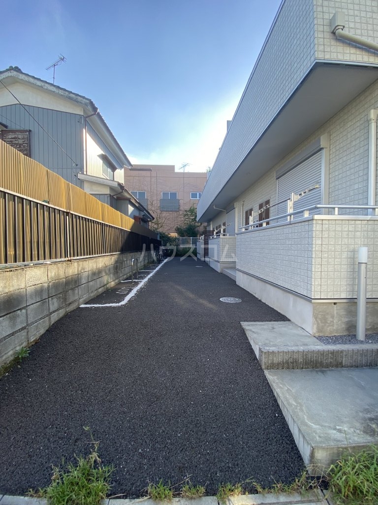 2/6 駐車場