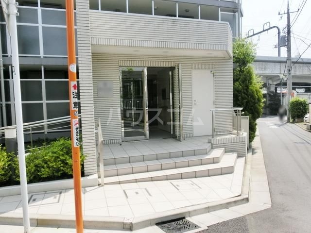 14/25 エントランス