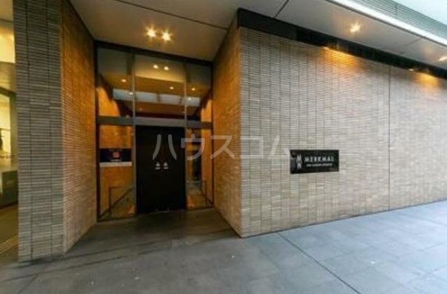 20/30 エントランス