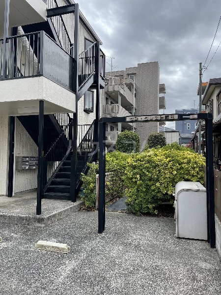 20/30 エントランス