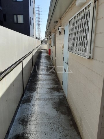 18/27 エントランス