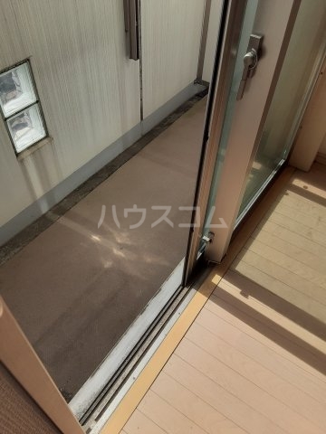 18/28 バルコニー