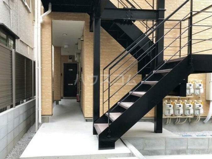 14/17 エントランス